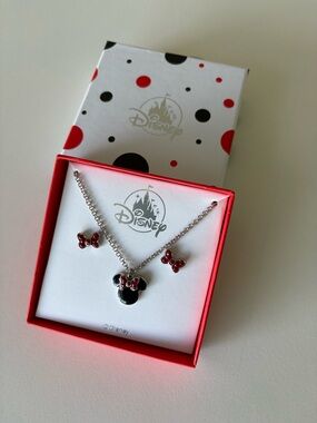 Minnie Earring and necklace set in gift box